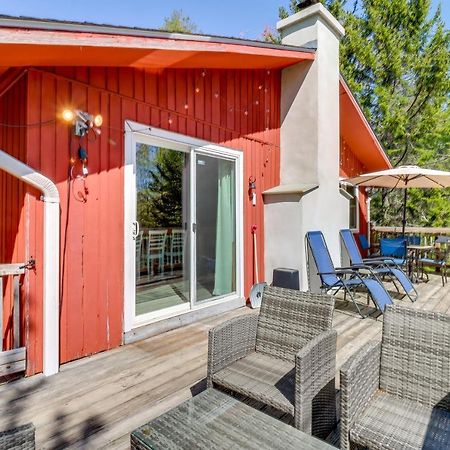 Lakefront Poconos Vacation Rental With Swim Dock! Long Pond エクステリア 写真