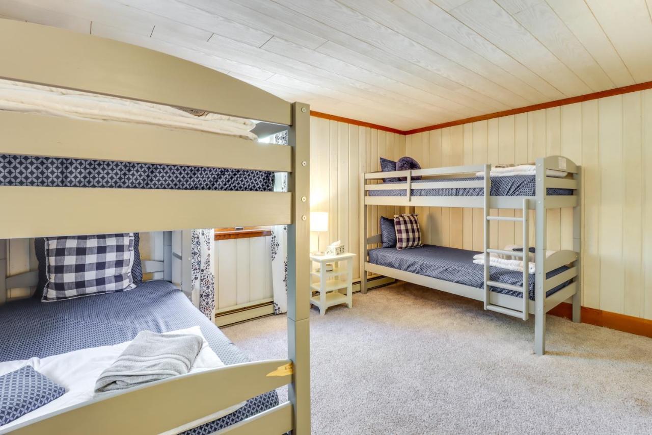 Lakefront Poconos Vacation Rental With Swim Dock! Long Pond エクステリア 写真