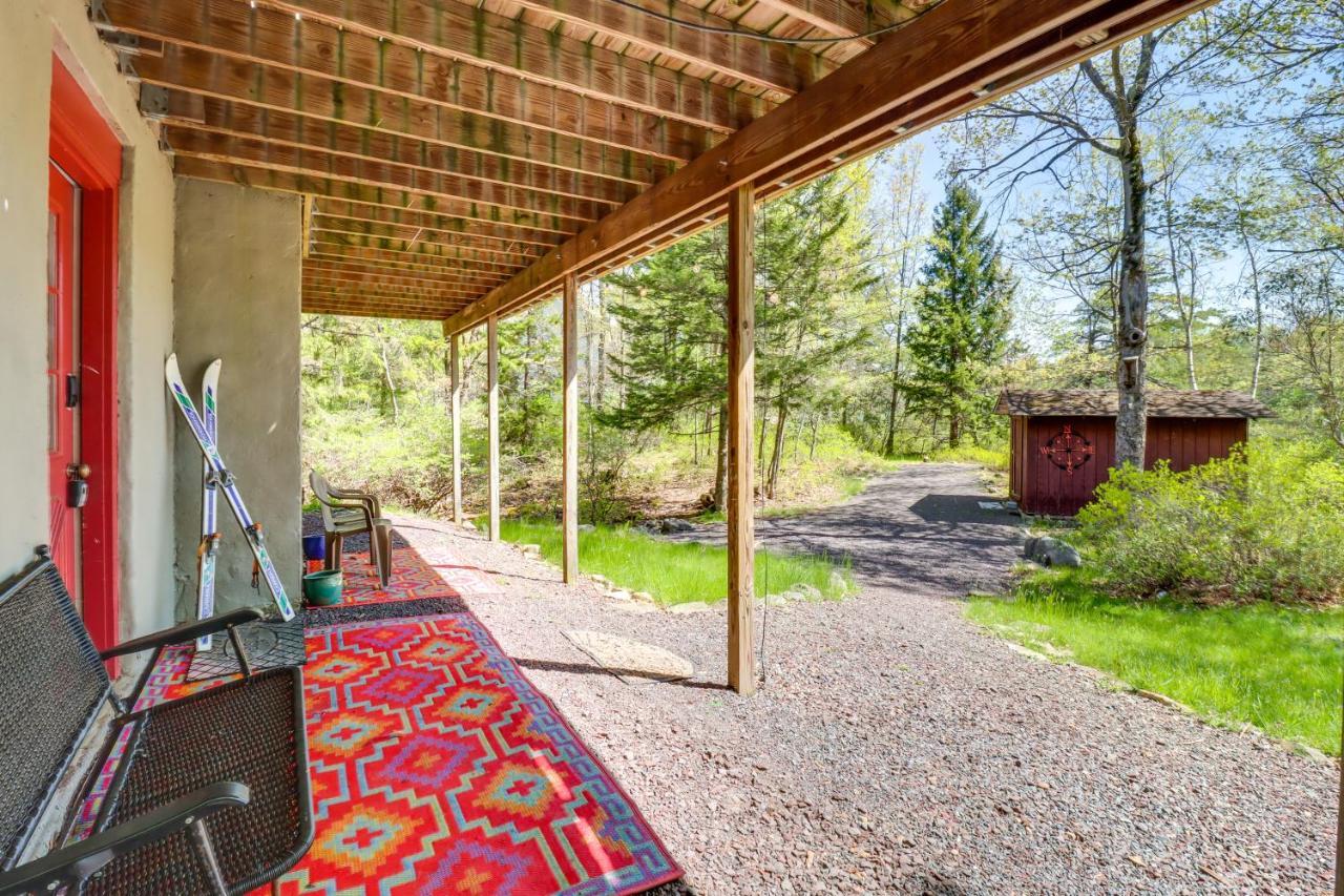 Lakefront Poconos Vacation Rental With Swim Dock! Long Pond エクステリア 写真