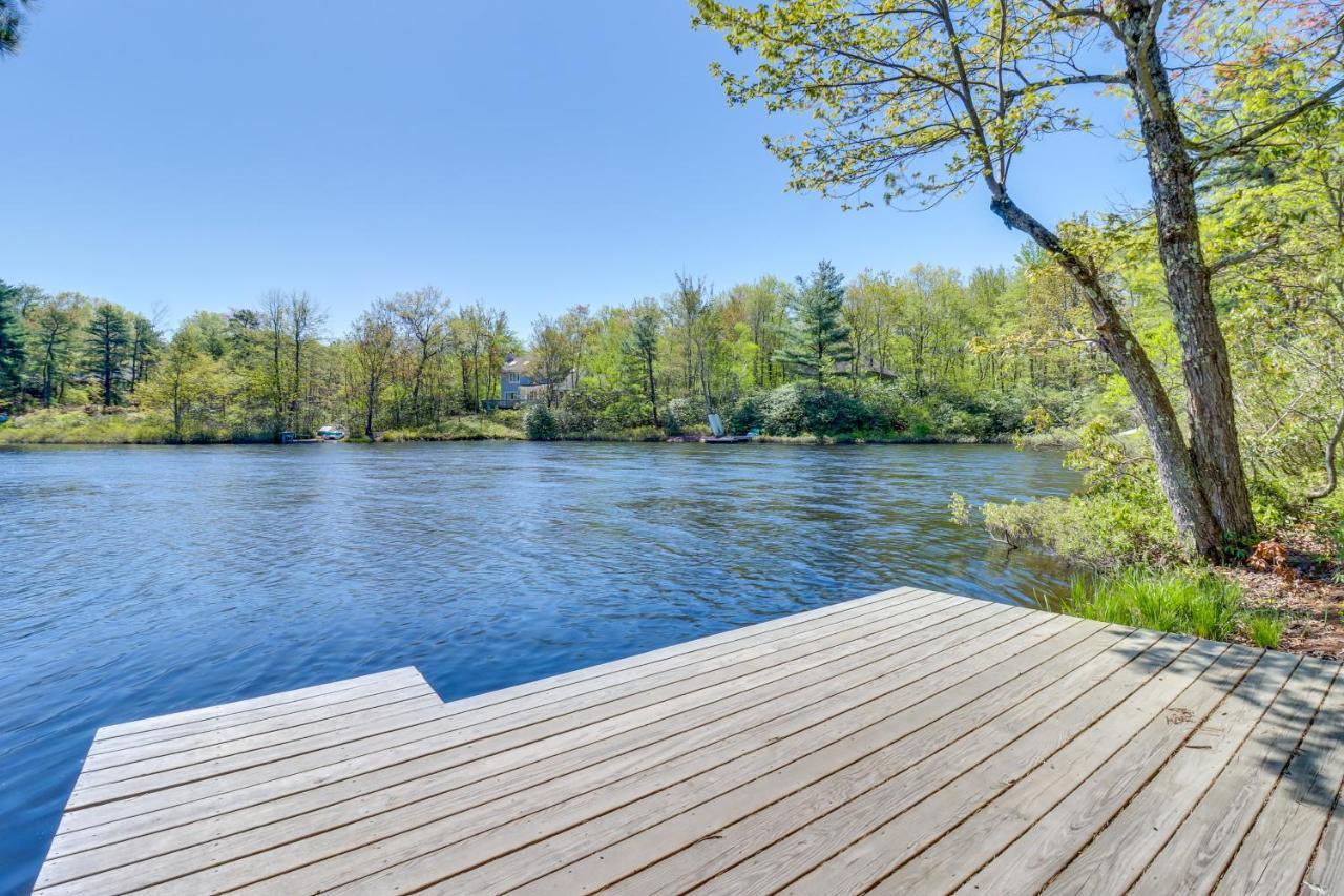 Lakefront Poconos Vacation Rental With Swim Dock! Long Pond エクステリア 写真