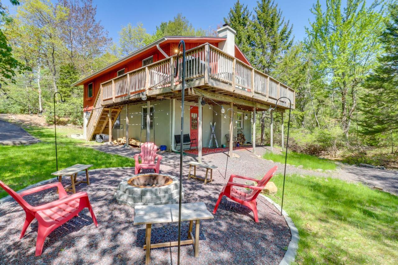 Lakefront Poconos Vacation Rental With Swim Dock! Long Pond エクステリア 写真